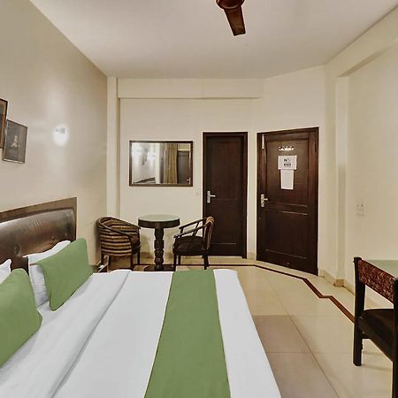 Hotel Fabexpress Lloyd House Nueva Delhi Exterior foto