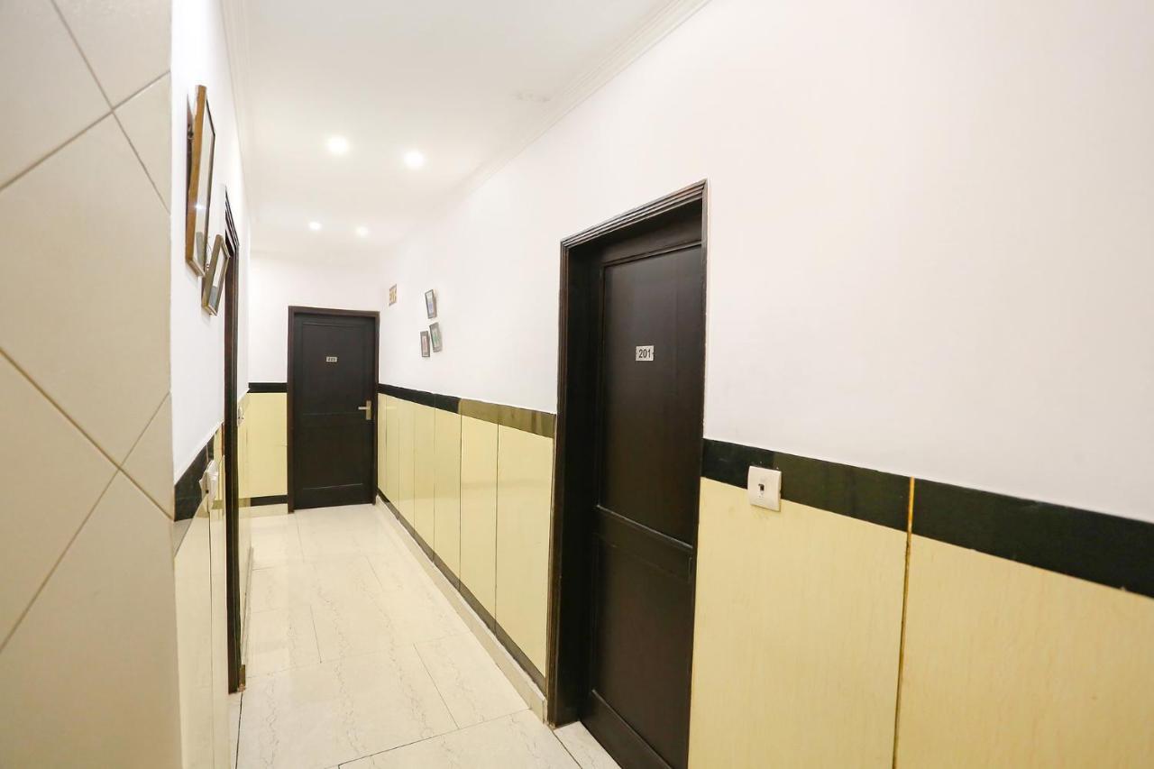 Hotel Fabexpress Lloyd House Nueva Delhi Exterior foto