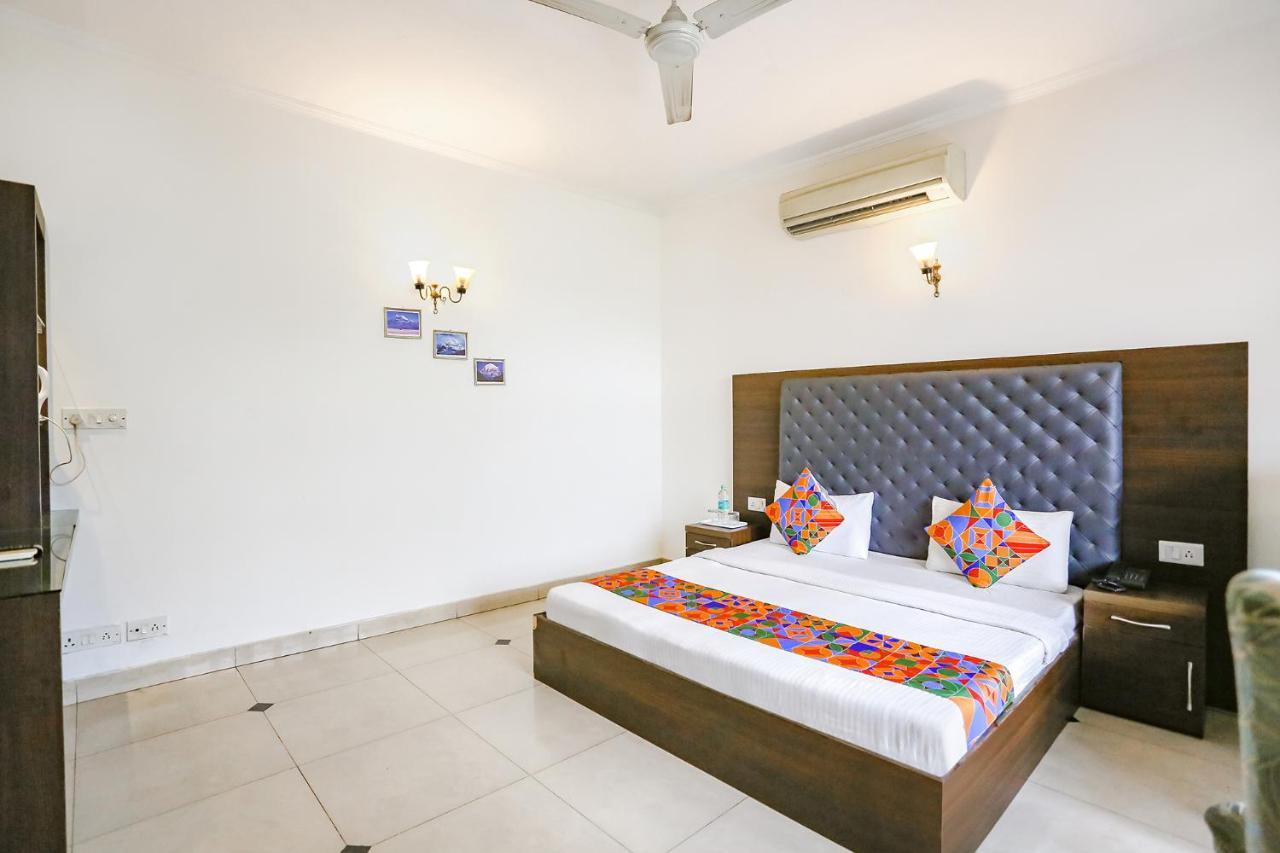 Hotel Fabexpress Lloyd House Nueva Delhi Exterior foto