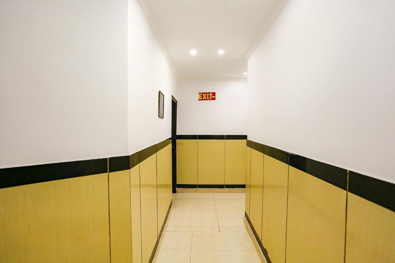 Hotel Fabexpress Lloyd House Nueva Delhi Exterior foto