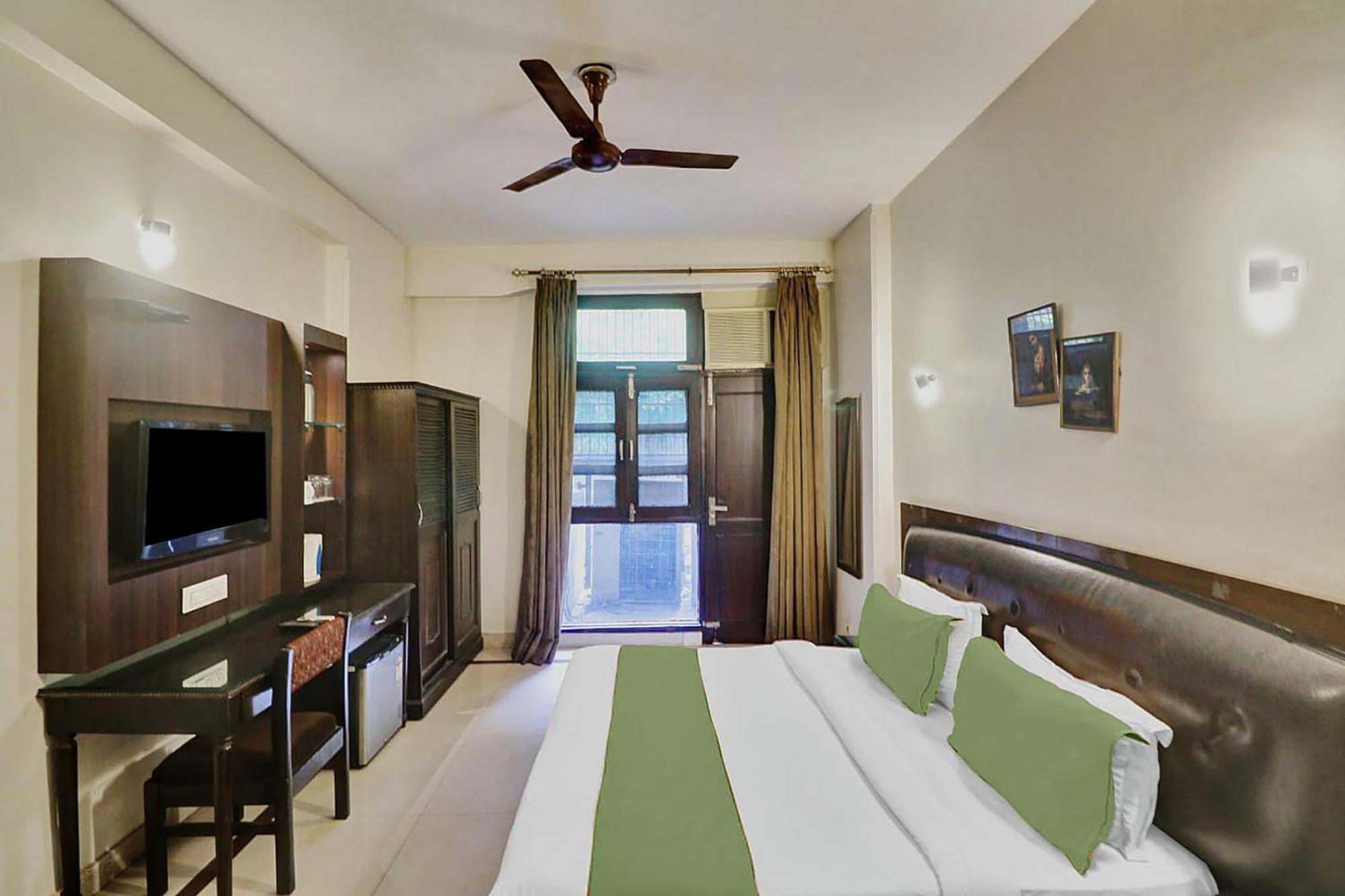 Hotel Fabexpress Lloyd House Nueva Delhi Exterior foto