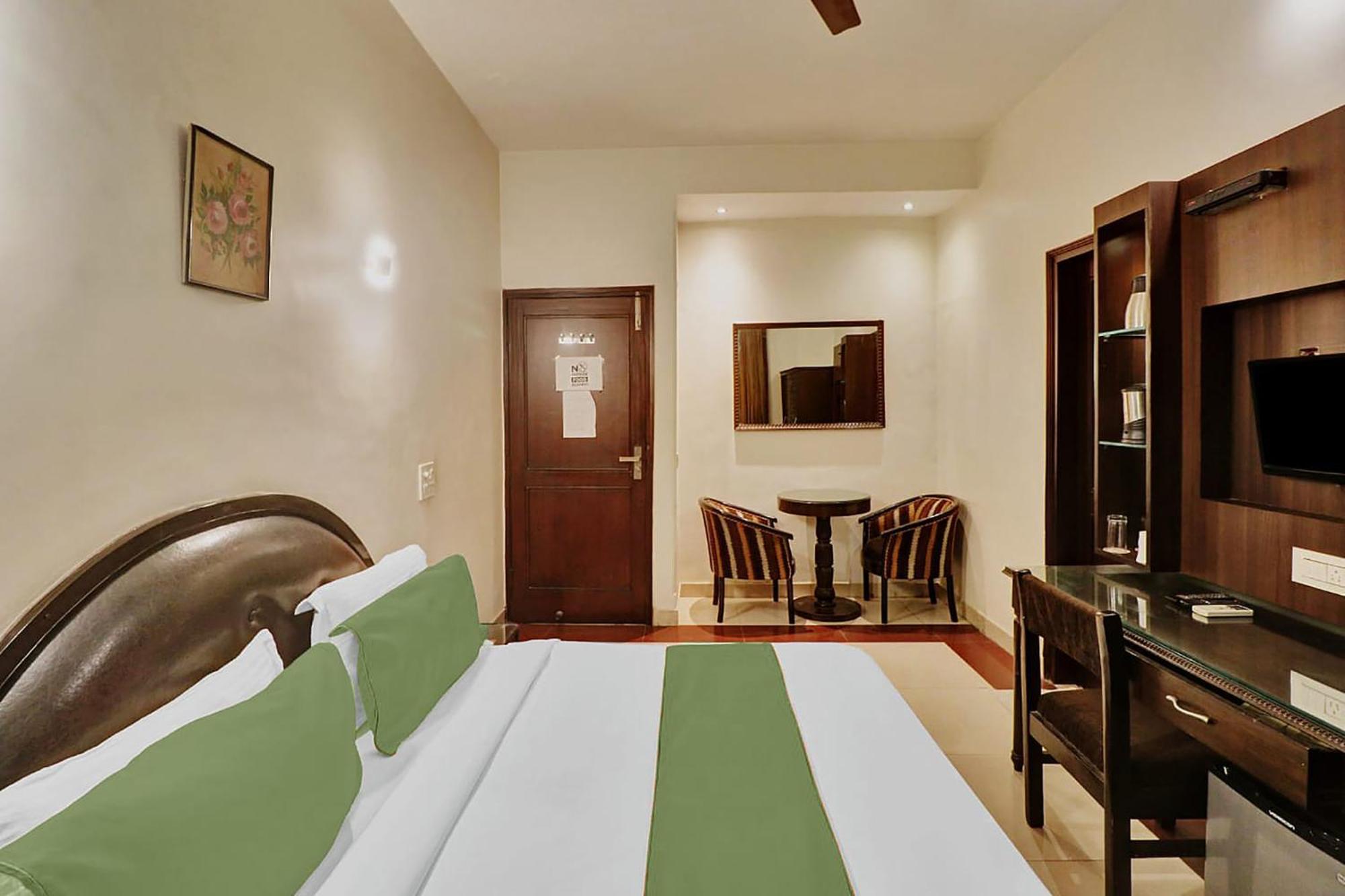 Hotel Fabexpress Lloyd House Nueva Delhi Exterior foto