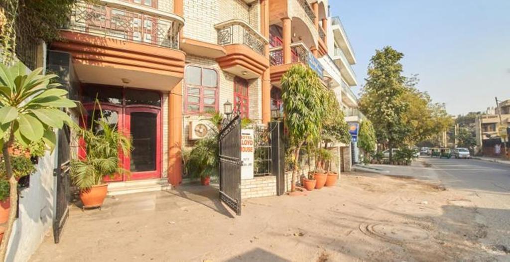 Hotel Fabexpress Lloyd House Nueva Delhi Exterior foto