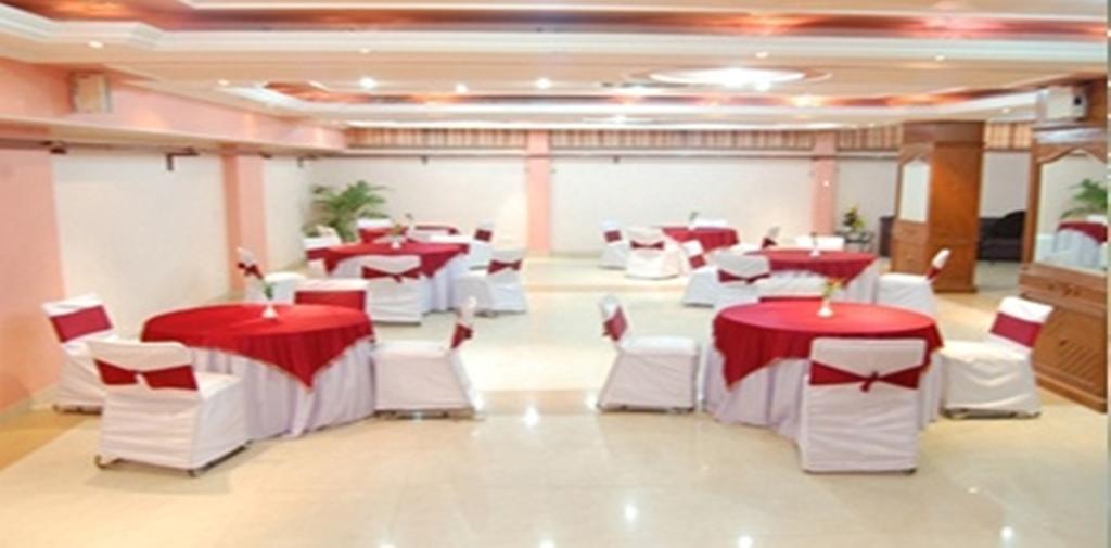 Hotel Fabexpress Lloyd House Nueva Delhi Exterior foto